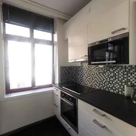 Inner Center Apartment *